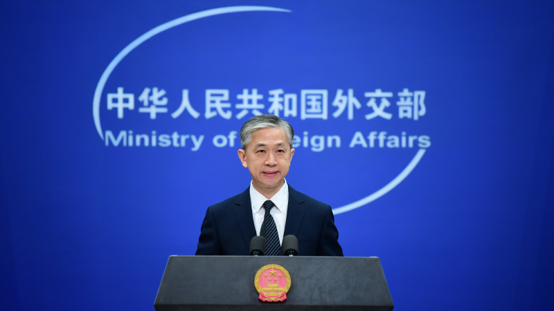 Wang Wenbin: ”dramatizarea și speculațiile despre război nu sunt un comportament responsabil”